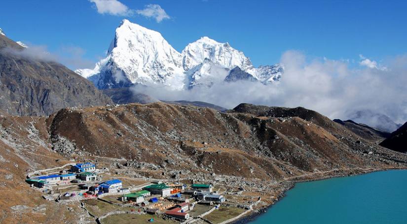 Everest Base Camp Trek via Gokyo Valley(Via Cho la Pass)