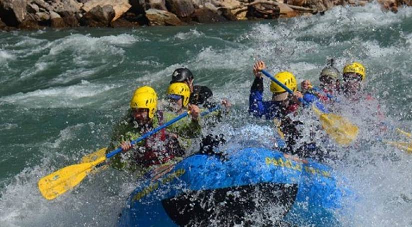 Tamur River Rafting 