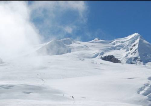 Yala Peak Climb with Gosainkunda and Helambu Trek